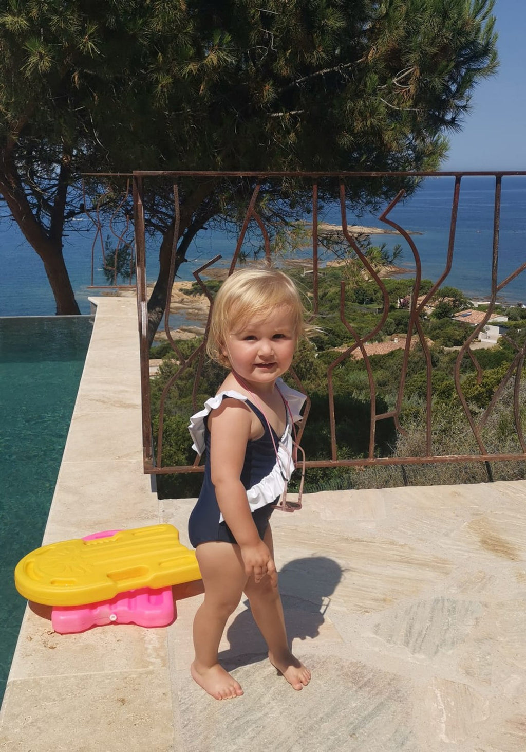 Maillot une pièce JULIA enfant – Bleu marine & Blanc